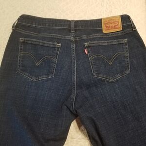 Women's Levis Jeans SIZE 16W